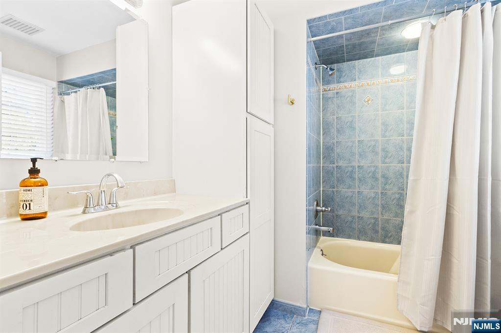 71 Madison Avenue Park Ridge, NJ 07656 - Photo 12 of 16