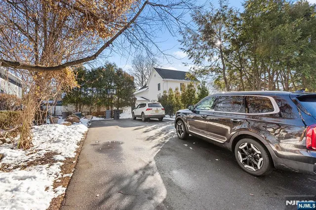 $4,000 | 71 Madison Avenue, Park Ridge, NJ 07656