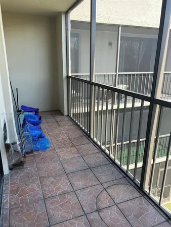 $1,800 | 8075 Southwest 107th Avenue, Unit 304, Miami, FL 33173
