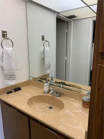 $1,800 | 8075 Southwest 107th Avenue, Unit 304, Miami, FL 33173