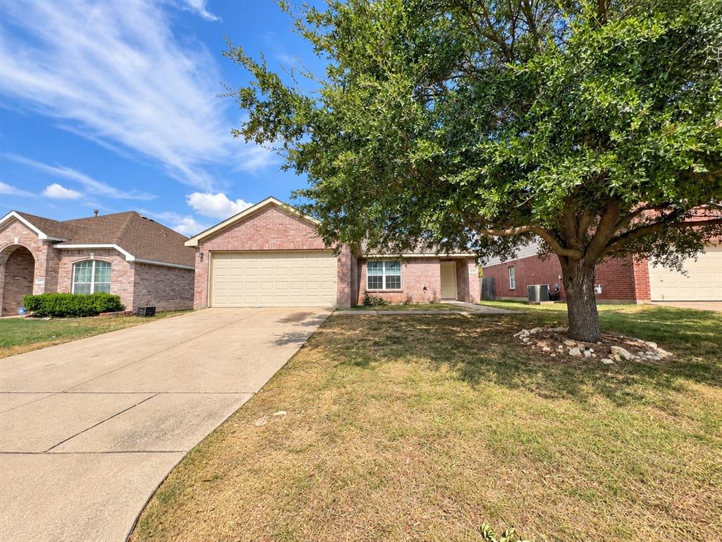 4604 Cool Ridge Court Fort Worth, TX 76133 - Photo 1 of 22 Gallery Image 1