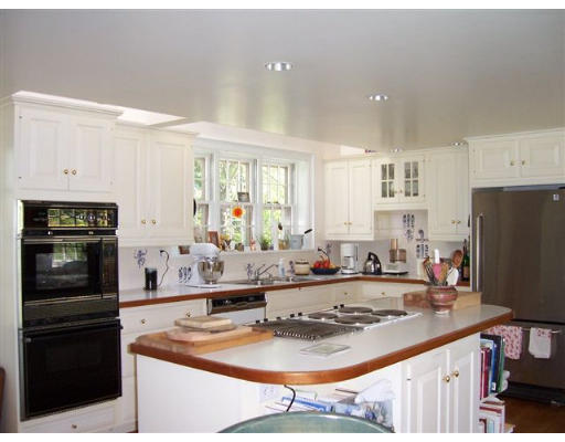 9 Gregory Street Middleton, MA 01949 - Photo 2 of 12 Gallery Image 2
