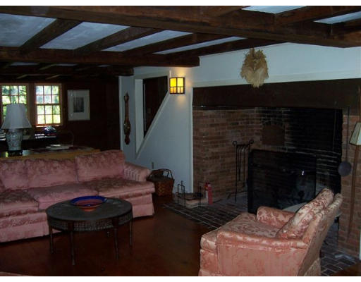 9 Gregory Street Middleton, MA 01949 - Photo 6 of 12 Gallery Image 6