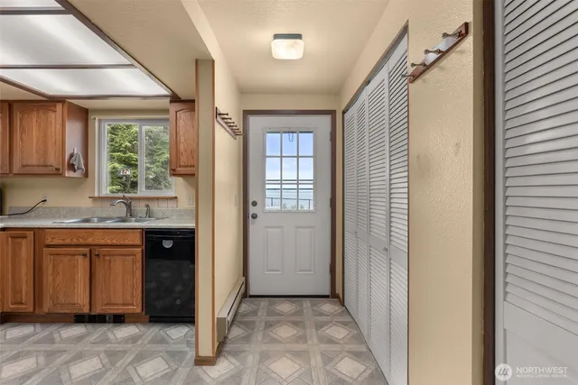 $300,000 | 42 Gunnar Lane, South Bend, WA 98586