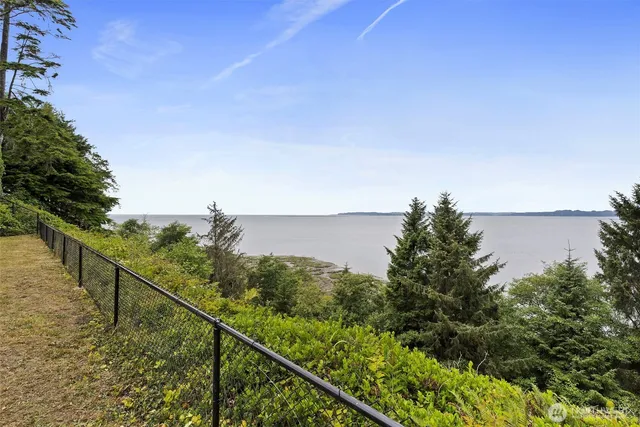 $300,000 | 42 Gunnar Lane, South Bend, WA 98586