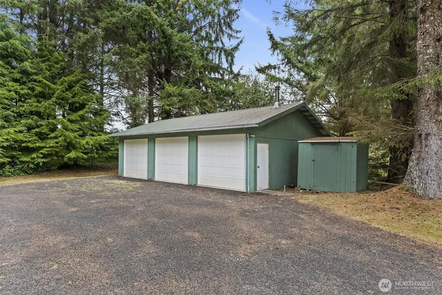$300,000 | 42 Gunnar Lane, South Bend, WA 98586