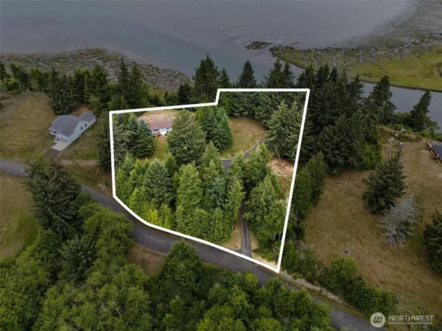 $300,000 | 42 Gunnar Lane, South Bend, WA 98586