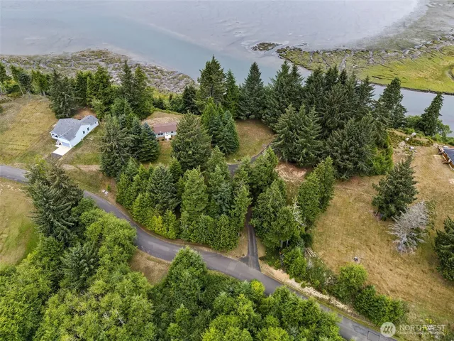 $300,000 | 42 Gunnar Lane, South Bend, WA 98586