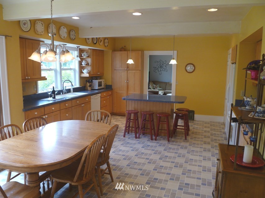 5030 Potter Road Deming, WA 98244 - Photo 8 of 25