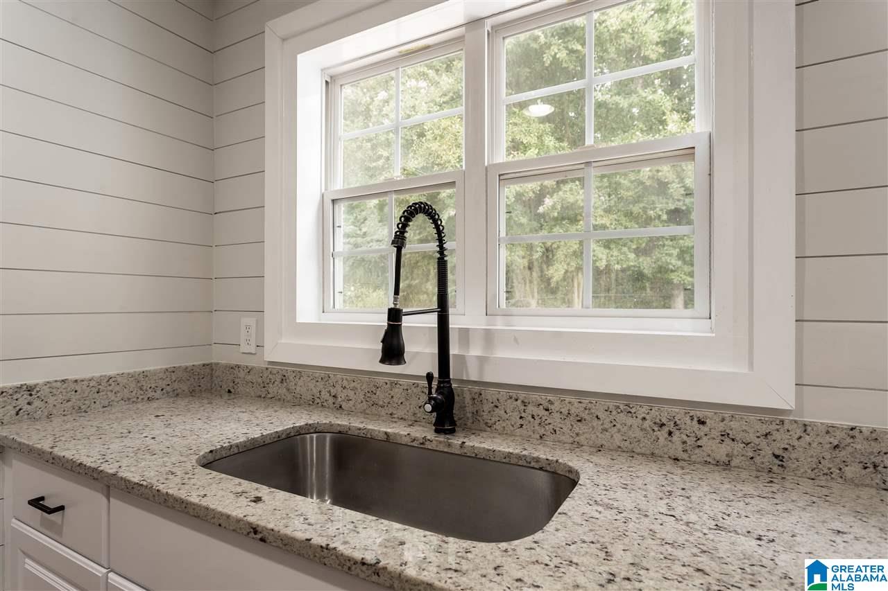 1228 Cresthill Road Birmingham, AL 35213 - Photo 15 of 34