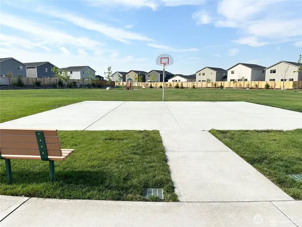 $2,795 | 14025 198th Street East, Graham, WA 98338