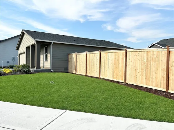 $2,795 | 14025 198th Street East, Graham, WA 98338