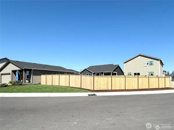 $2,795 | 14025 198th Street East, Graham, WA 98338