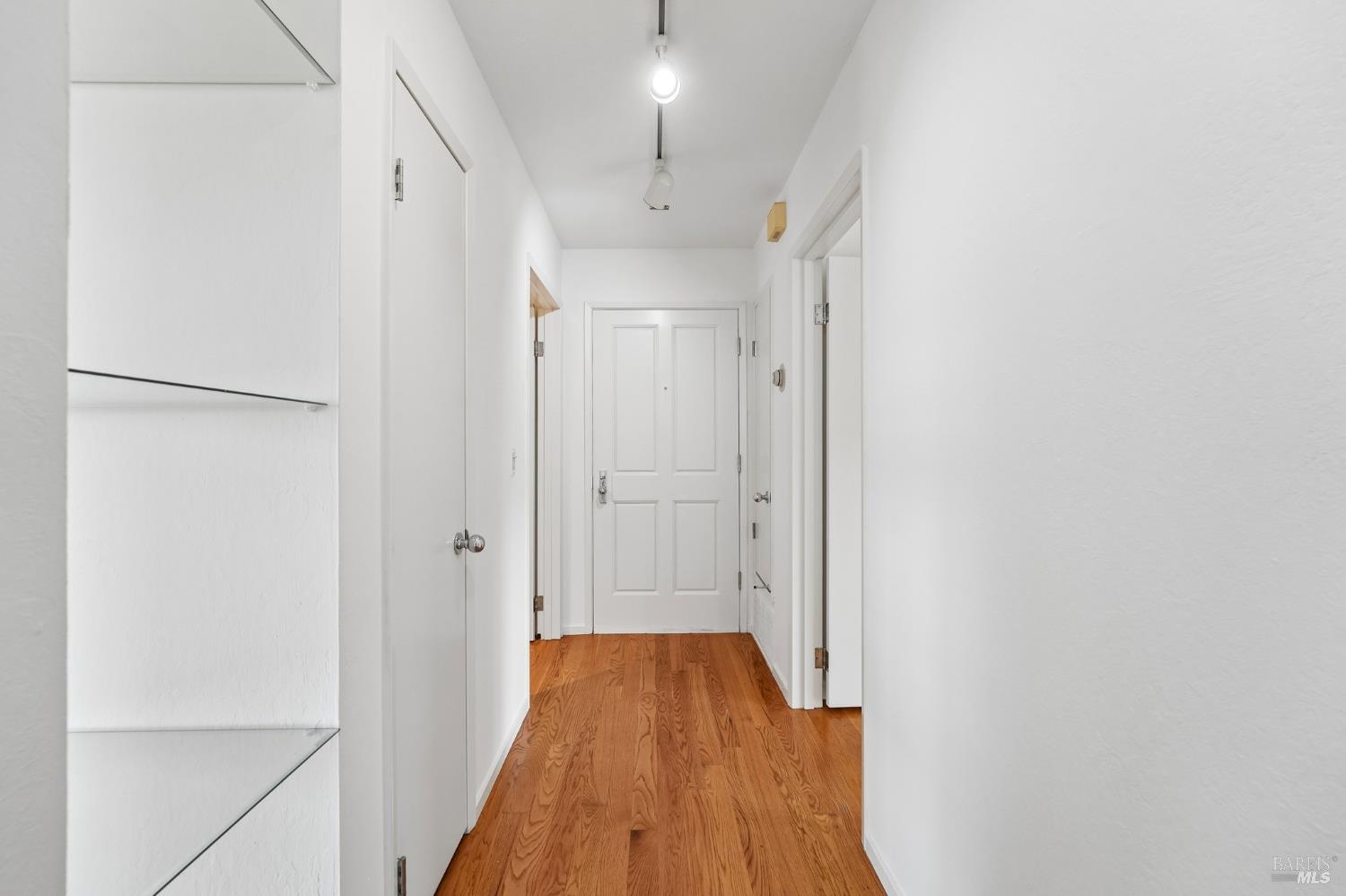 16 Anchorage Road Sausalito, CA 94965 - Photo 15 of 32