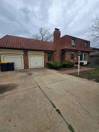 $229,900 | 3507 Southern Hills Drive, Kansas City, MO 64137
