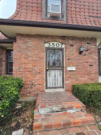 $229,900 | 3507 Southern Hills Drive, Kansas City, MO 64137