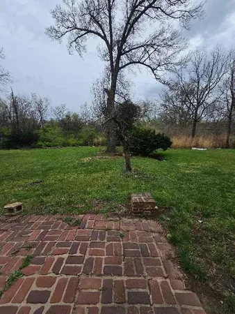 $229,900 | 3507 Southern Hills Drive, Kansas City, MO 64137