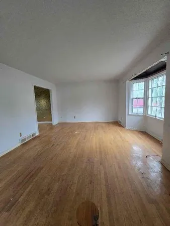 $229,900 | 3507 Southern Hills Drive, Kansas City, MO 64137