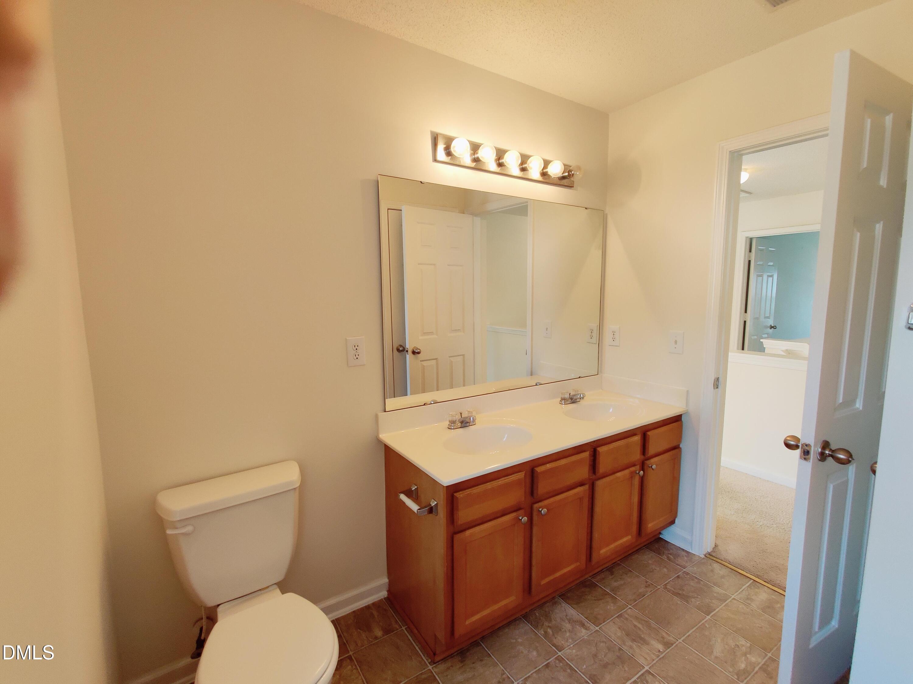4011 Oatgrass Lane Raleigh, NC 27604 - Photo 17 of 19