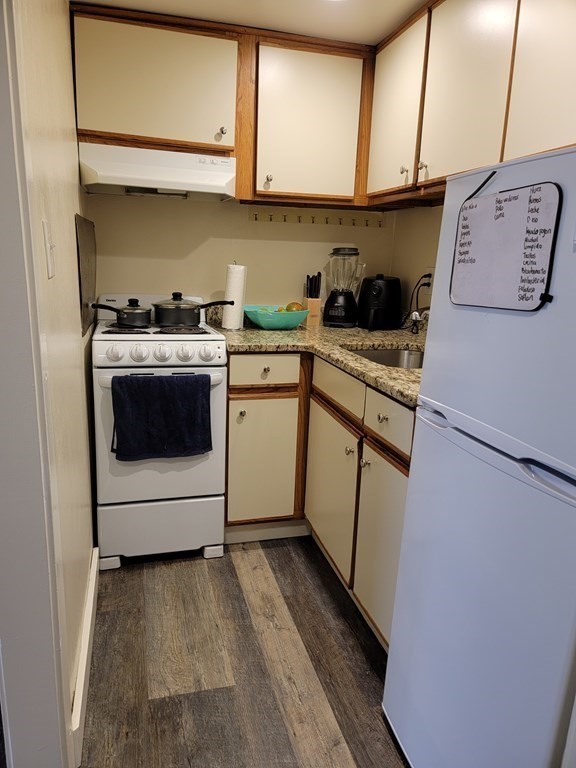 70 Southbridge Street, Unit 611 Worcester, MA 01608 - Photo 3 of 14