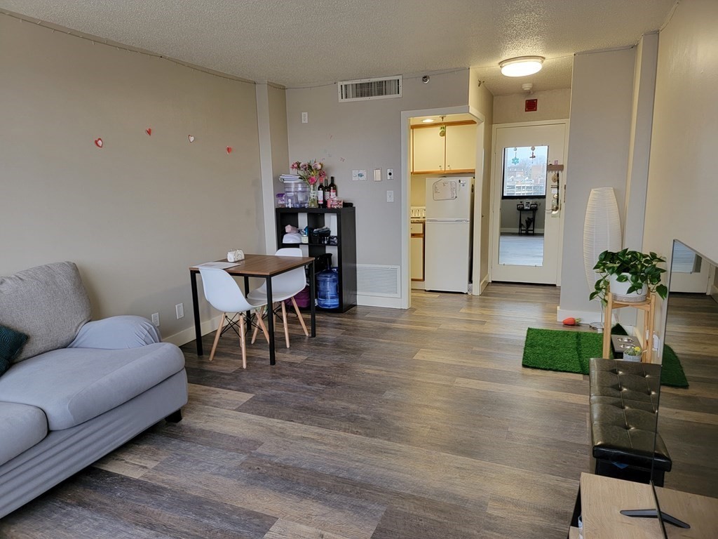 70 Southbridge Street, Unit 611 Worcester, MA 01608 - Photo 9 of 14