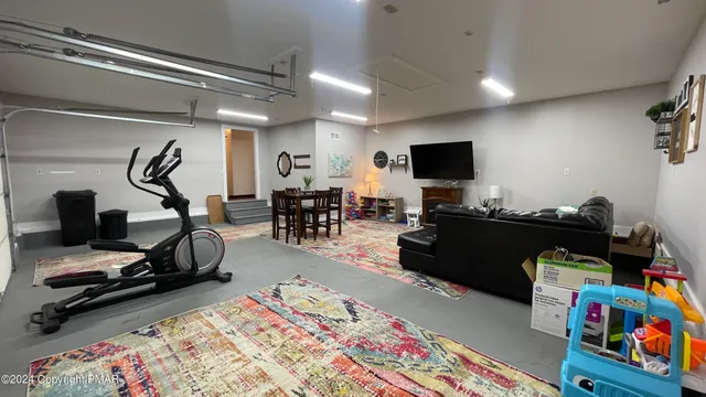 $2,350 | 11 Hemlock Drive, Jim Thorpe, PA 18229