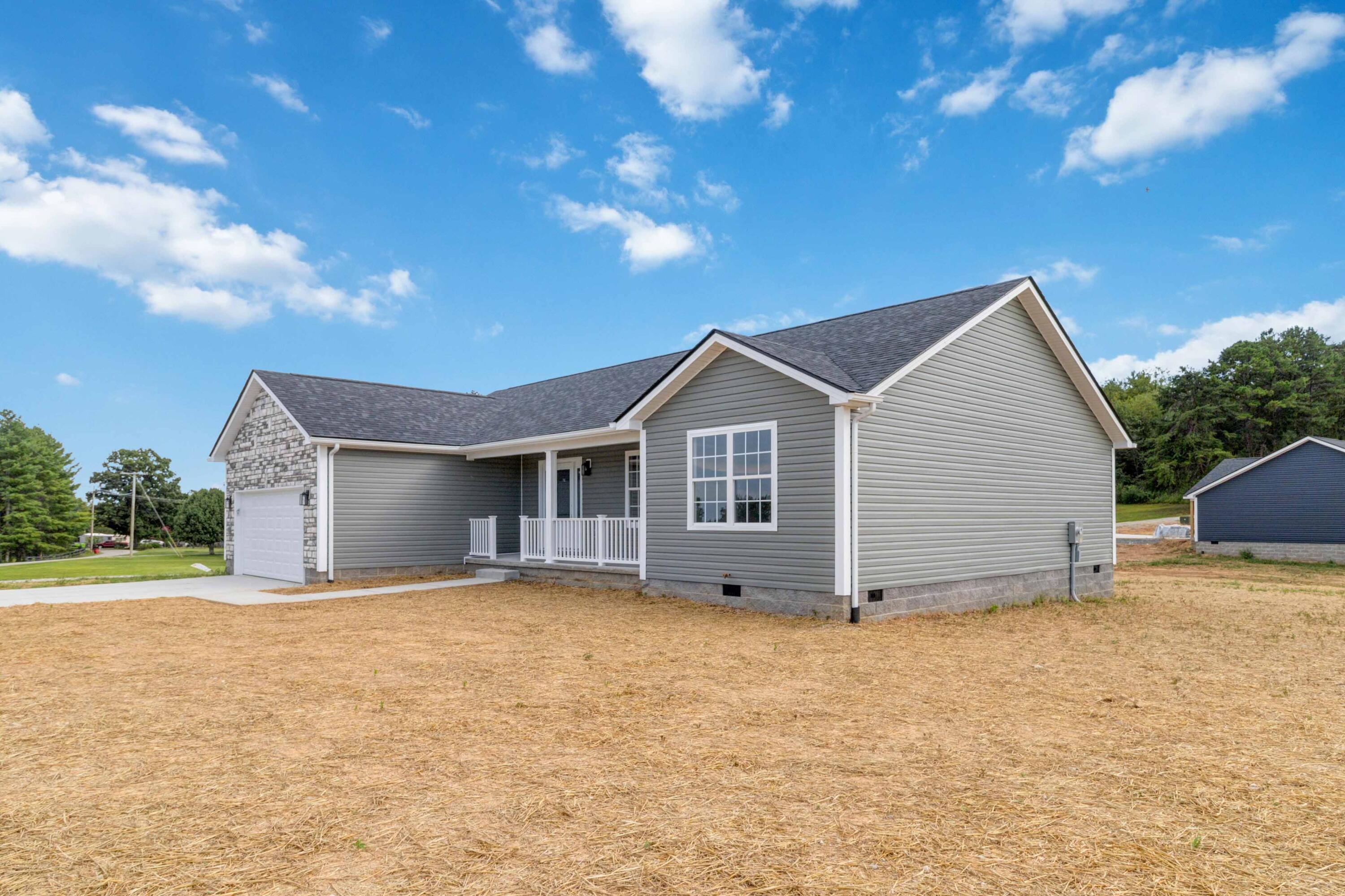643 Pleasant View Road London, KY 40744 - Photo 2 of 31 002
