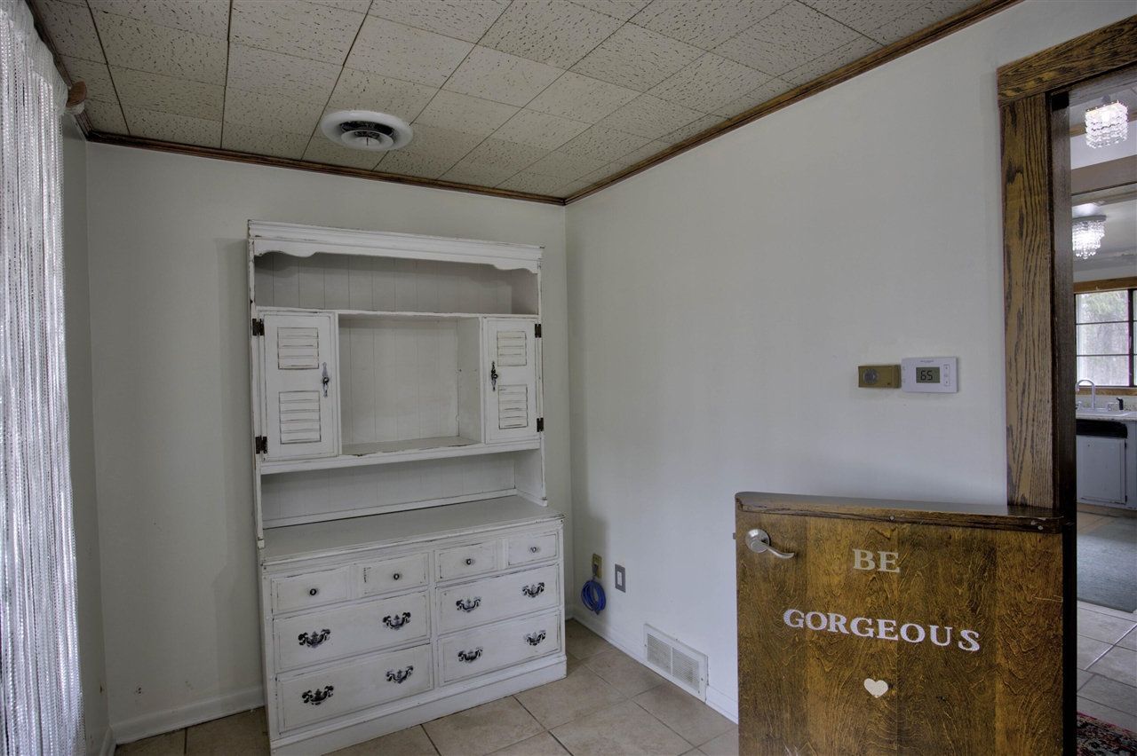 4491 South Jackson Road Jackson, MI 49203 - Photo 8 of 77