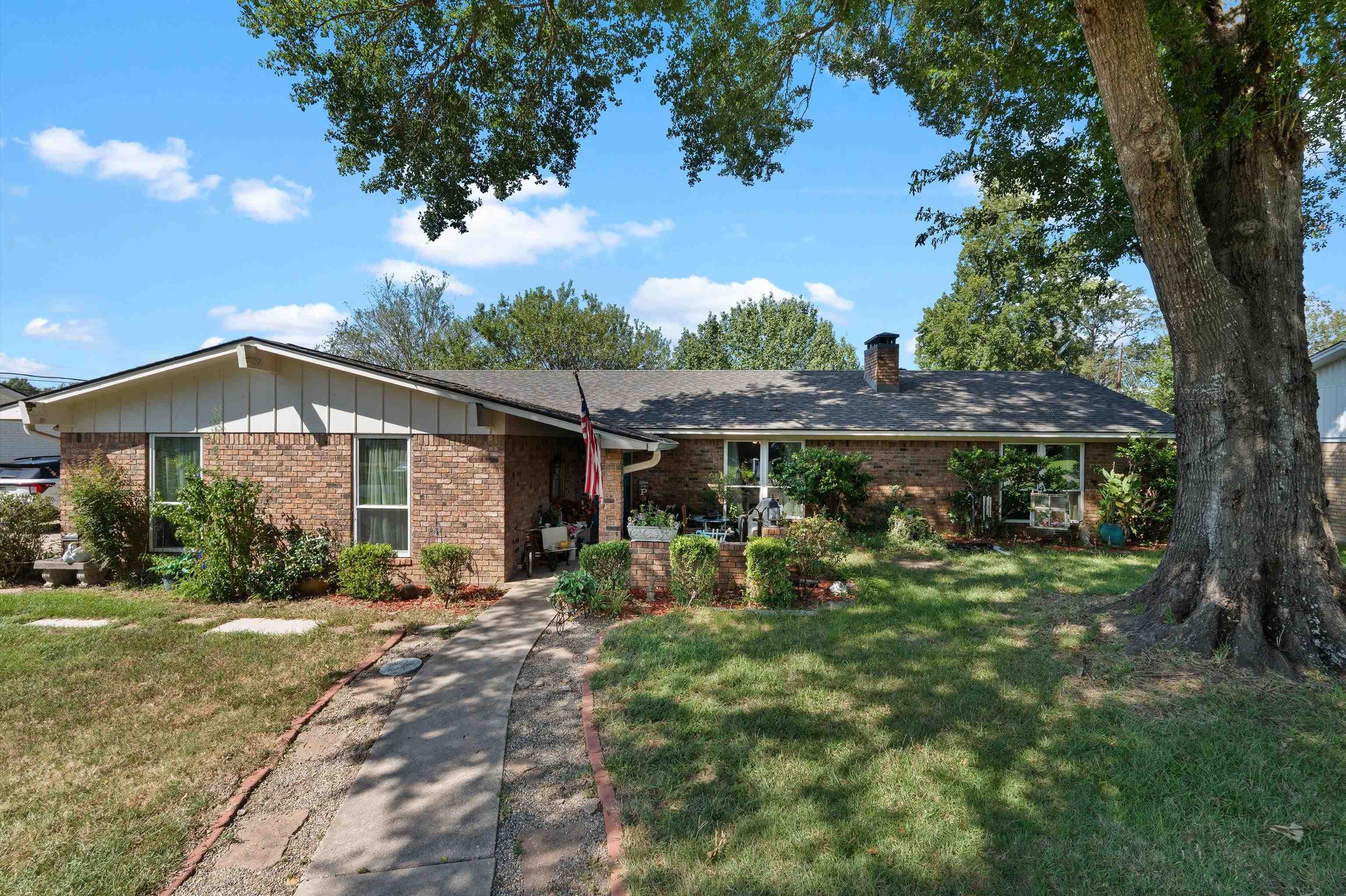 187 Parker Street Carthage, TX 75633 - Photo 1 of 23 Gallery Image 1