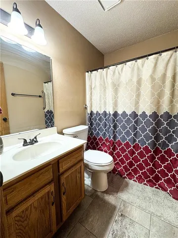 $319,900 | 106 South Elm Street, Blue Eye, MO 65611