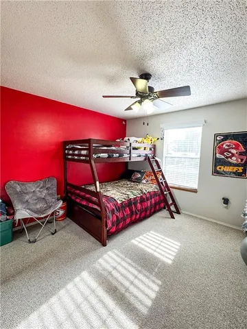 $319,900 | 106 South Elm Street, Blue Eye, MO 65611