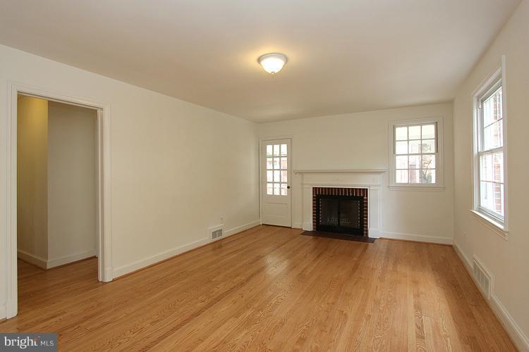 9216 Wendell Street Silver Spring, MD 20901 - Photo 4 of 14 Living Room