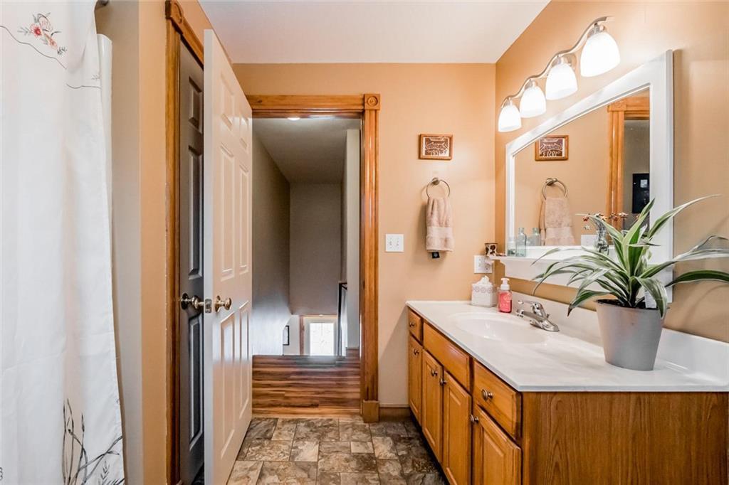 756 West Road Waterboro, ME 04087 - Photo 20 of 30 Second Floor full bath