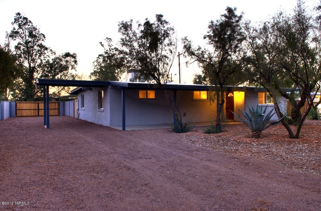 1925 North Ridgeway Road Tucson, AZ 85712 - Photo 1 of 25 Gallery Image 1