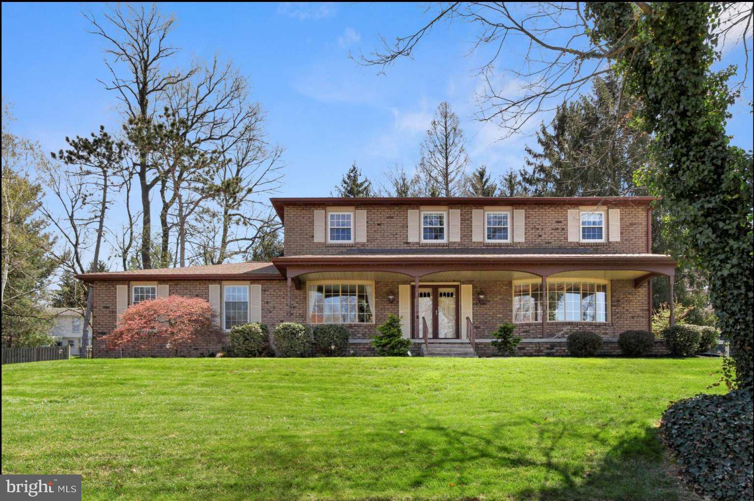 835 Woodbridge Road York, PA 17402 - Photo 1 of 25 Gallery Image 1