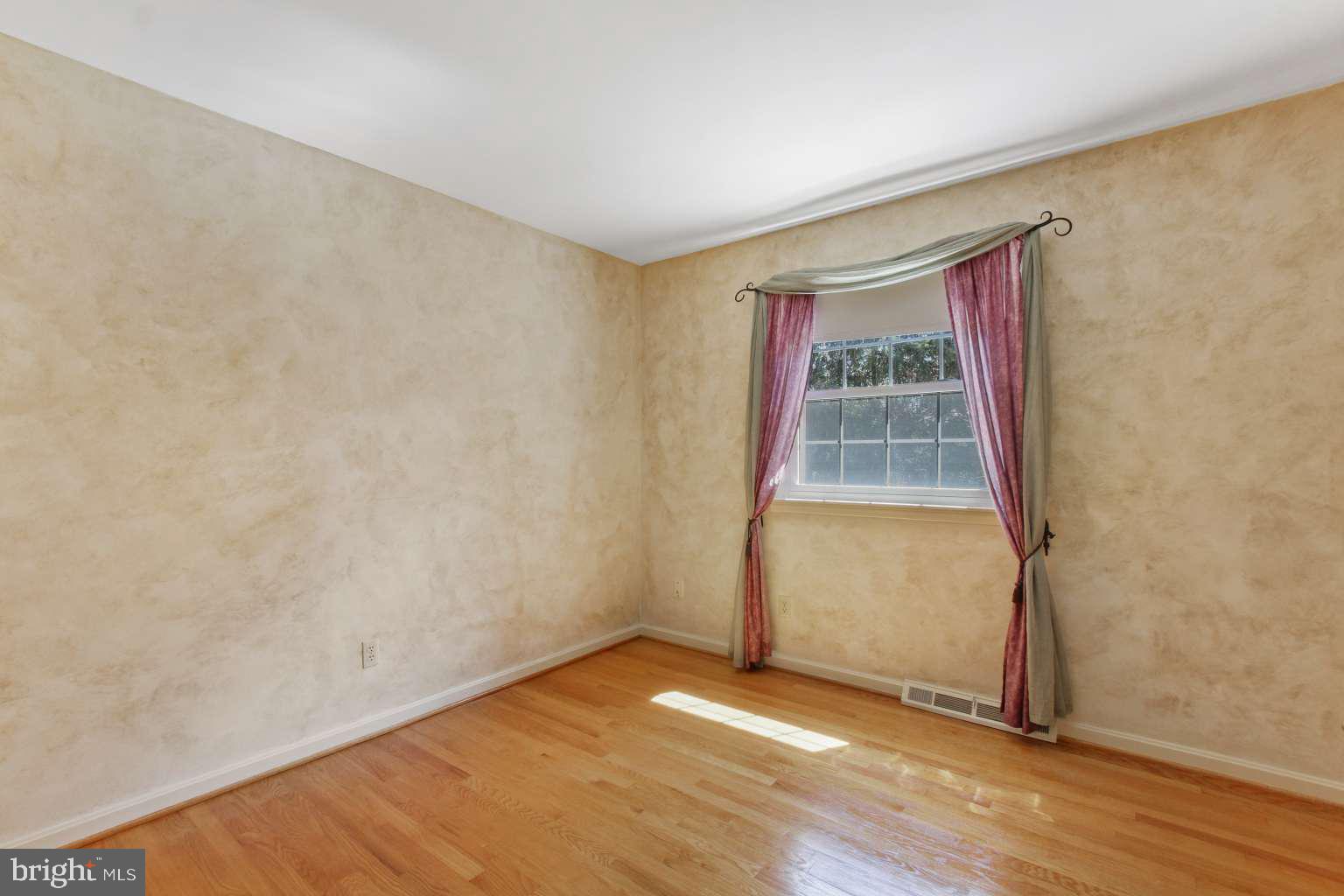 835 Woodbridge Road York, PA 17402 - Photo 20 of 25 Gallery Image 20