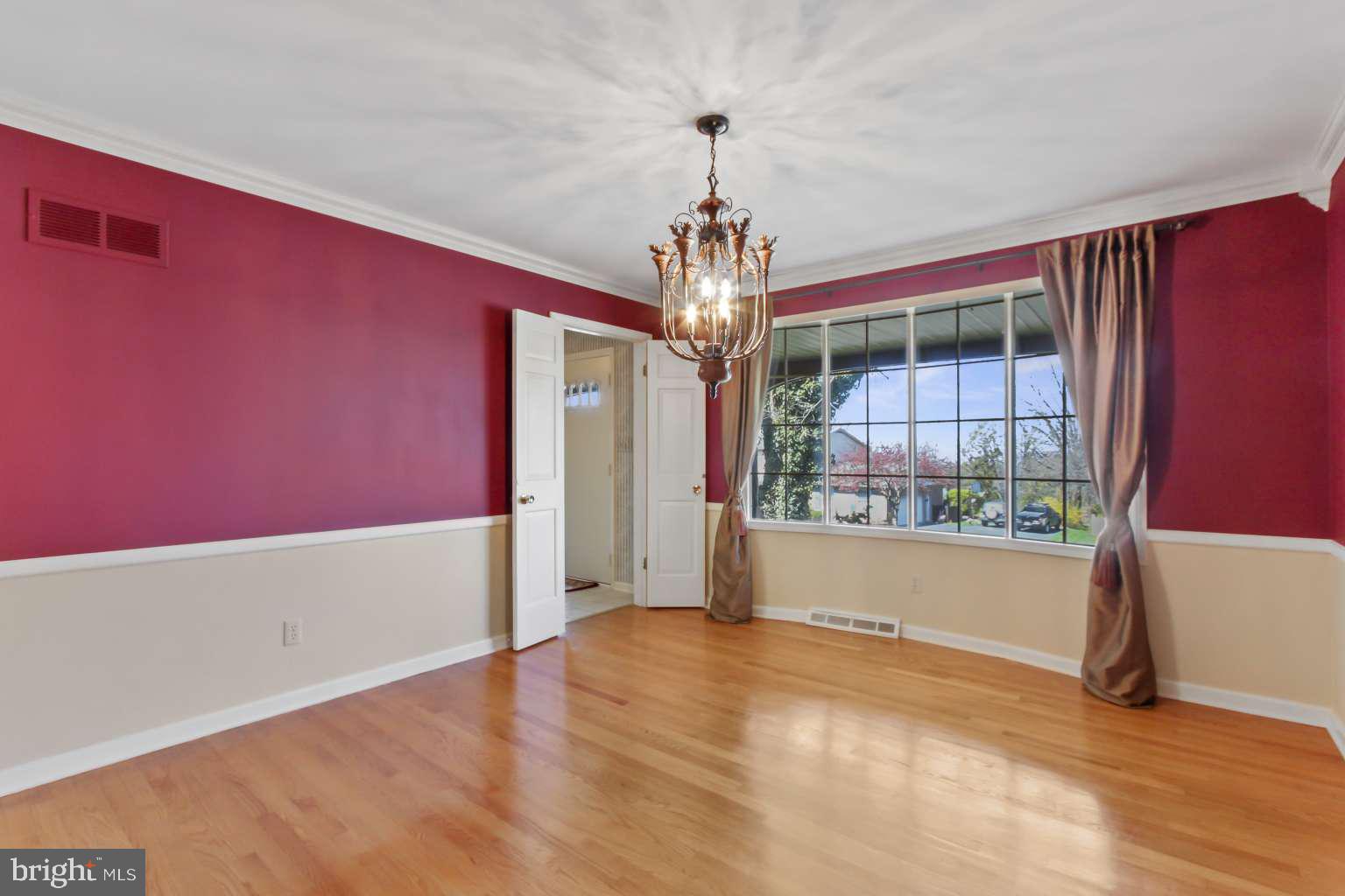 835 Woodbridge Road York, PA 17402 - Photo 6 of 25 Gallery Image 6