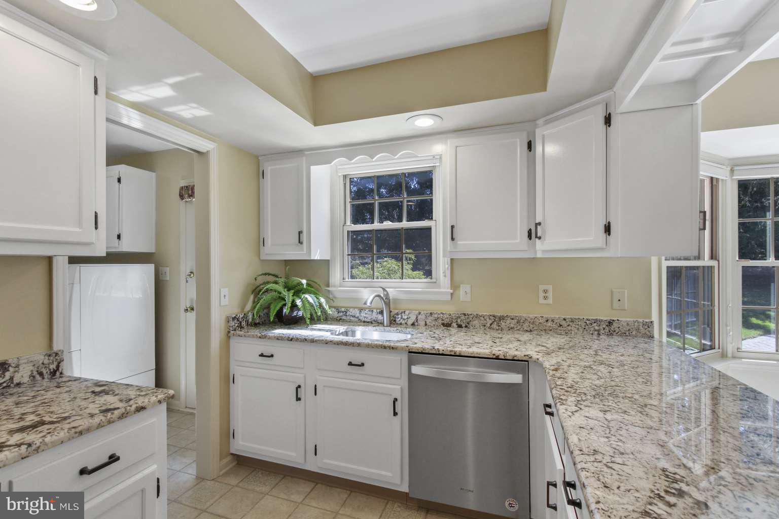 835 Woodbridge Road York, PA 17402 - Photo 8 of 25 Gallery Image 8