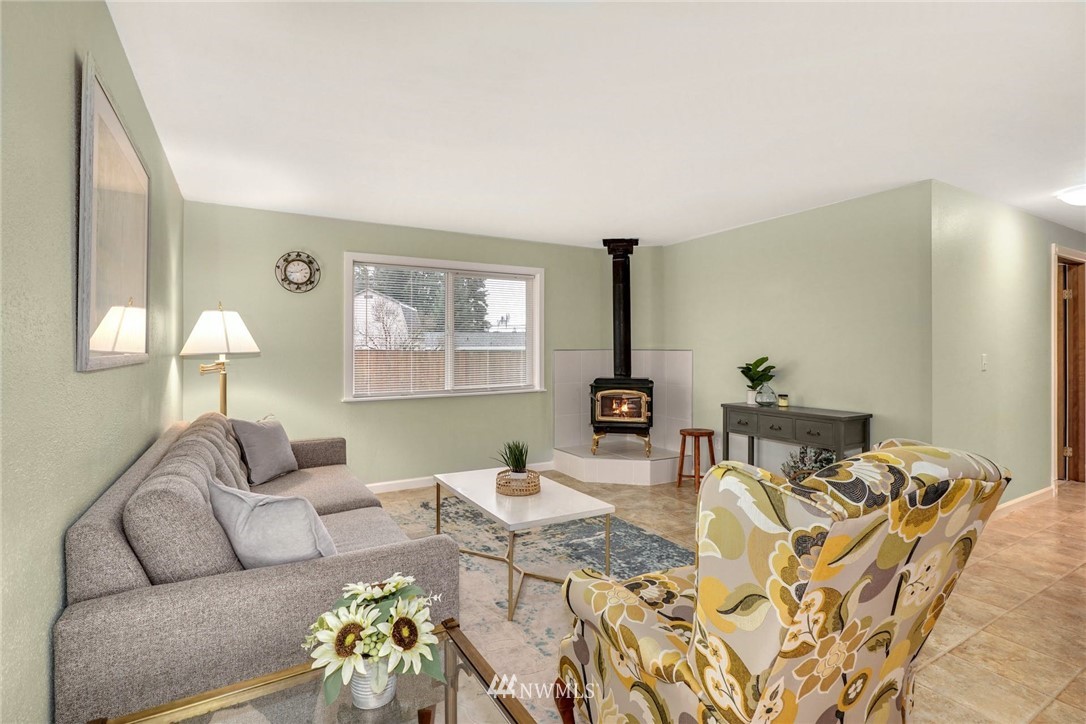 3327 193rd Place Southeast Bothell, WA 98012 - Photo 5 of 28 Gallery Image 5