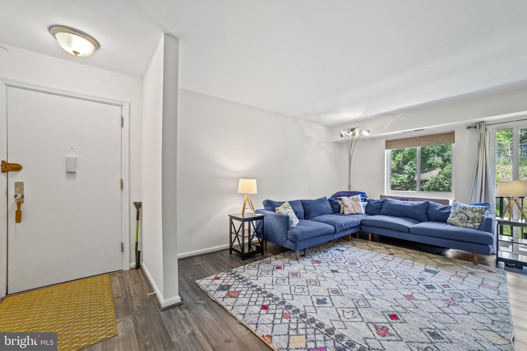 6155 Edsall Road, Unit H Alexandria, VA 22304 - Photo 4 of 21