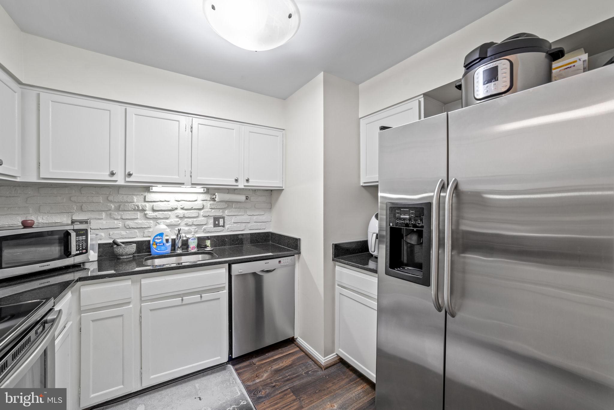 6155 Edsall Road, Unit H Alexandria, VA 22304 - Photo 8 of 21