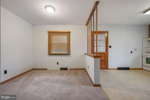 $300,000 | 711 Evergreen Lane, Milford, DE 19963