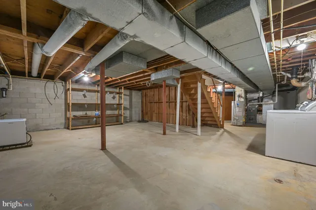 $300,000 | 711 Evergreen Lane, Milford, DE 19963