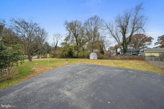 $300,000 | 711 Evergreen Lane, Milford, DE 19963