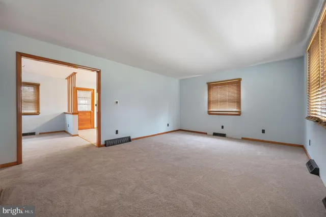 $300,000 | 711 Evergreen Lane, Milford, DE 19963