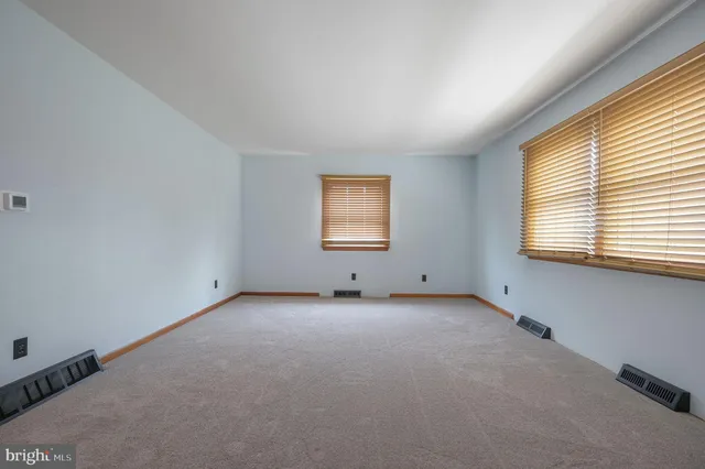 $300,000 | 711 Evergreen Lane, Milford, DE 19963