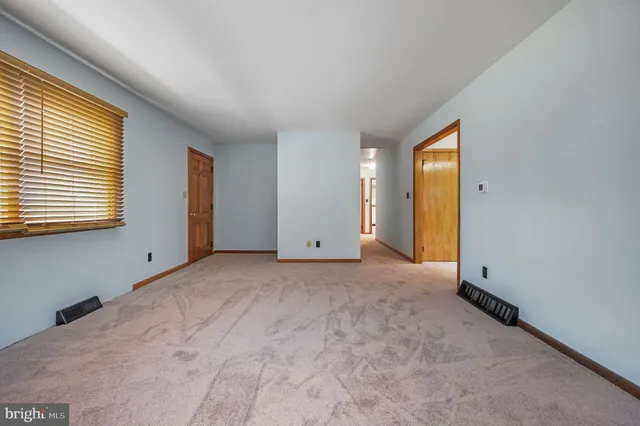 $300,000 | 711 Evergreen Lane, Milford, DE 19963