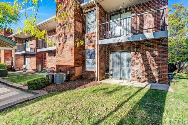 $143,000 | 2339 Kratky Road, Unit A, St. Louis, MO 63114