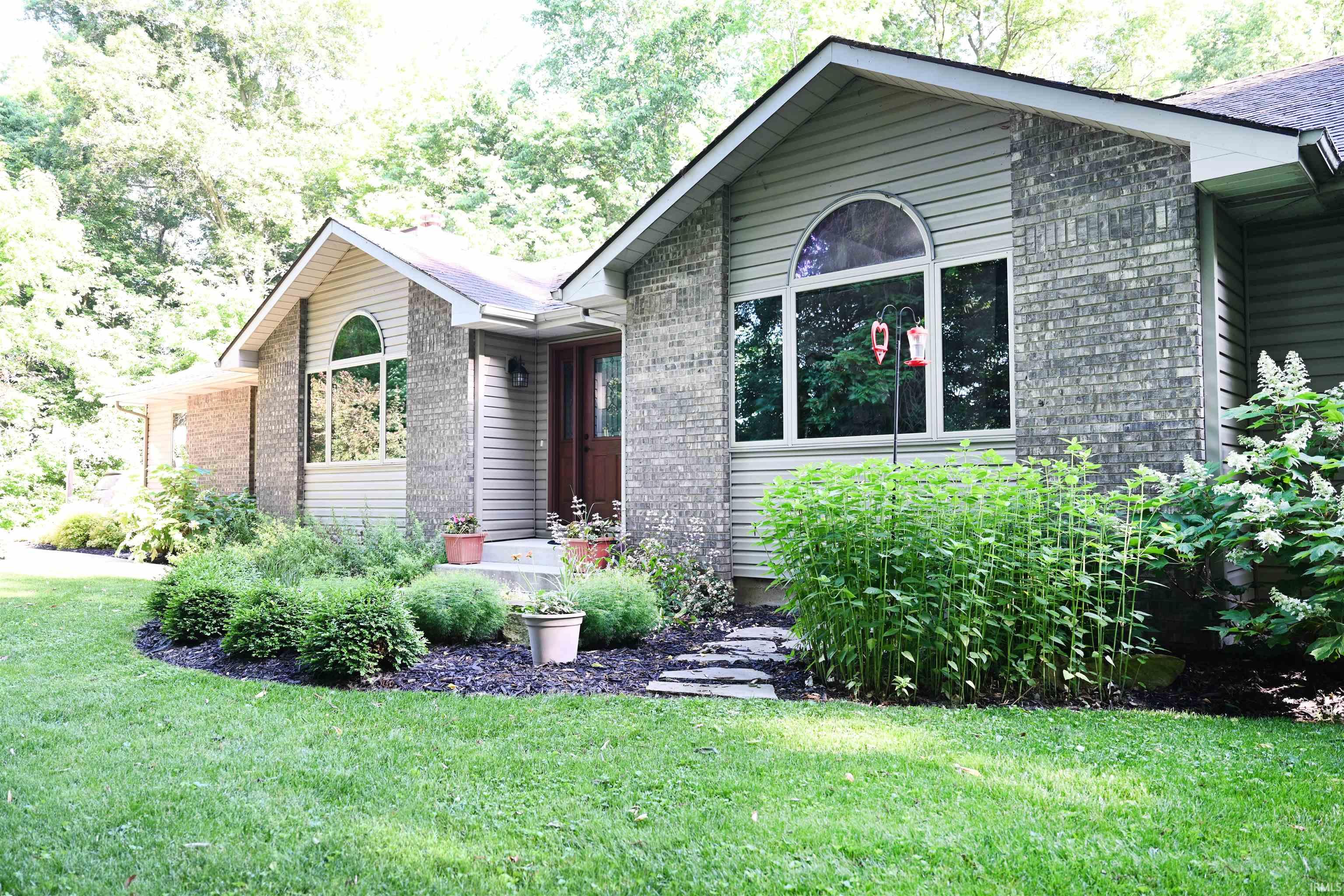 12405 Doty Road New Haven, IN 46774 - Photo 3 of 46