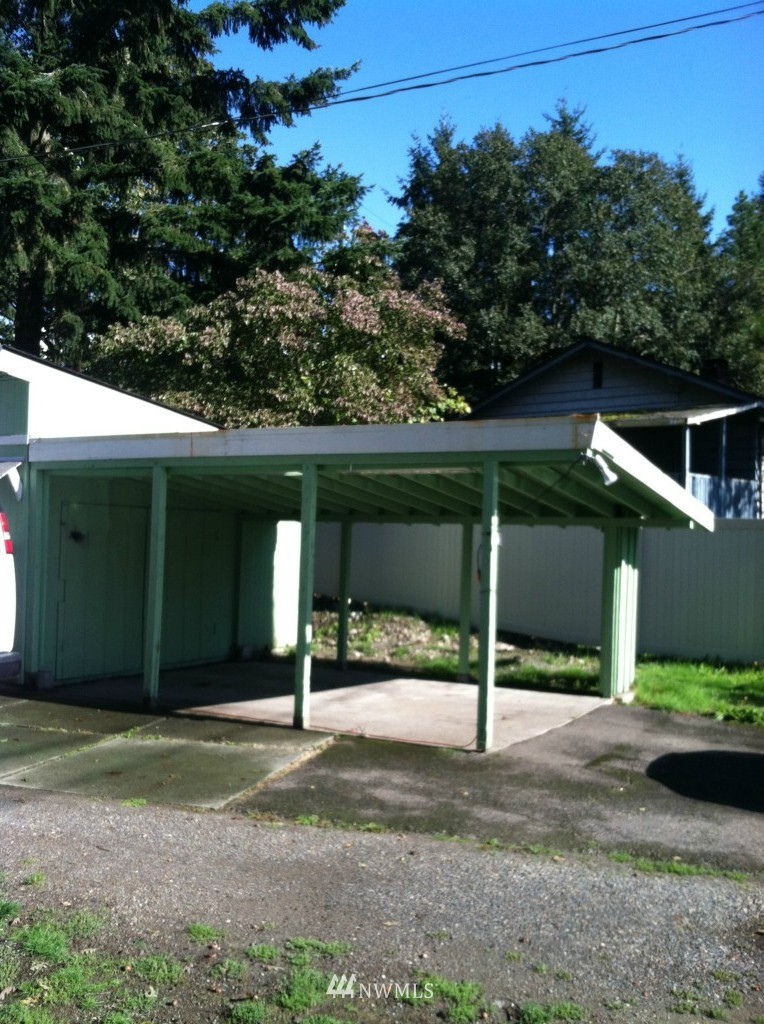8615 Weller Road Southwest Lakewood, WA 98498 - Photo 5 of 13 Gallery Image 5